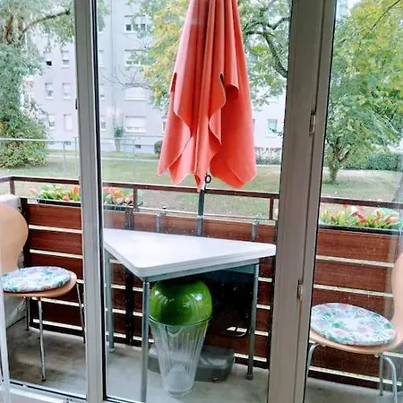 Zi Mit Flair Fuer 1-2 Pers Gemuetlich Zentral In Apartment Karlsruhe